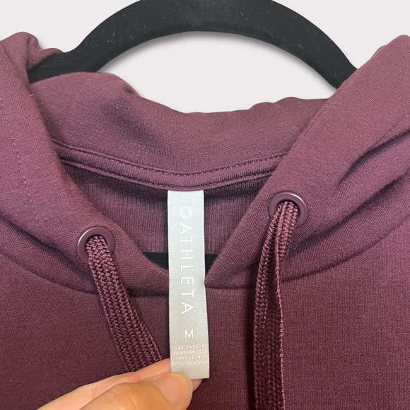 ATHLETA Triumph Sweatshirt Dress Size Medium Hooded Burgundy Purple Pockets - Picture 7 of 9